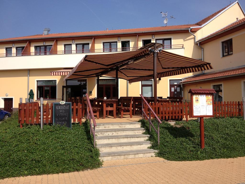 Apartmany, Penzion, Wellness U Zlate Rybky Vyskov Luaran gambar