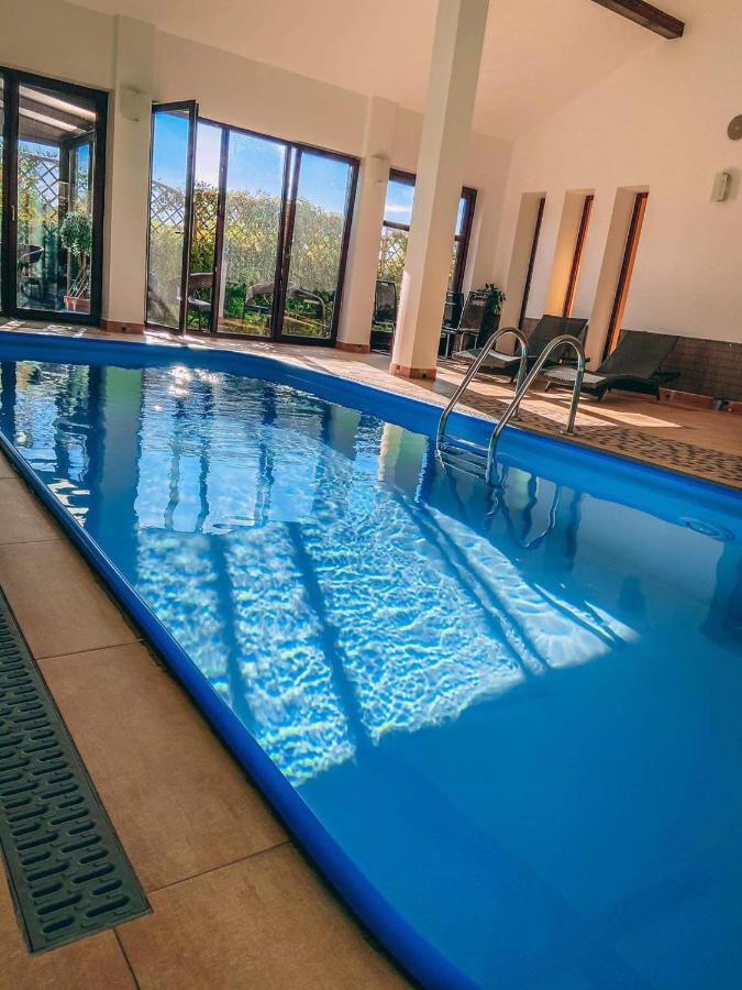 Apartmany, Penzion, Wellness U Zlate Rybky Vyskov Luaran gambar