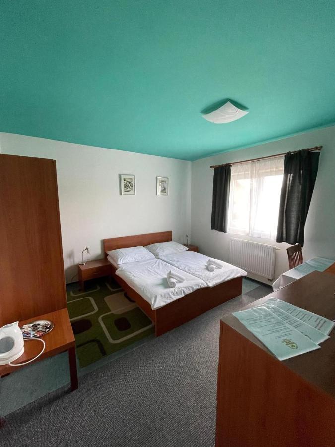 Apartmany, Penzion, Wellness U Zlate Rybky Vyskov Luaran gambar
