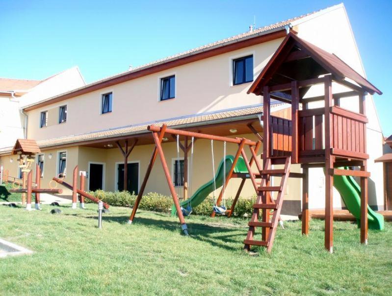 Apartmany, Penzion, Wellness U Zlate Rybky Vyskov Luaran gambar