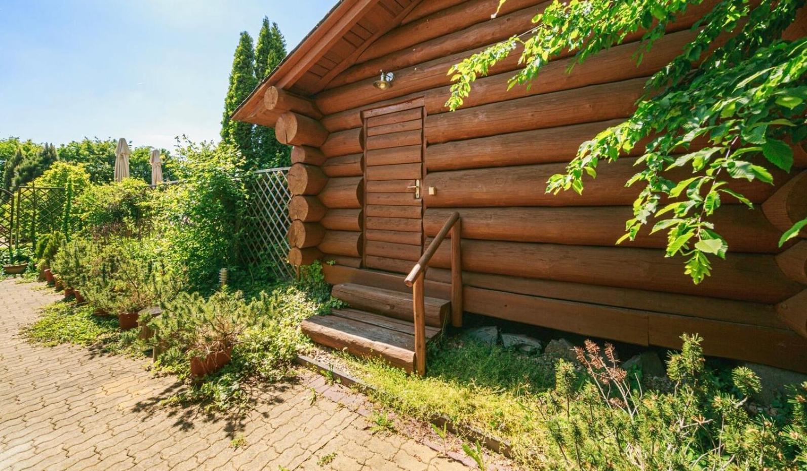 Apartmany, Penzion, Wellness U Zlate Rybky Vyskov Luaran gambar